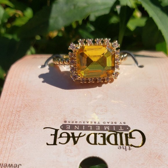 Ring - Picture 3 of 8